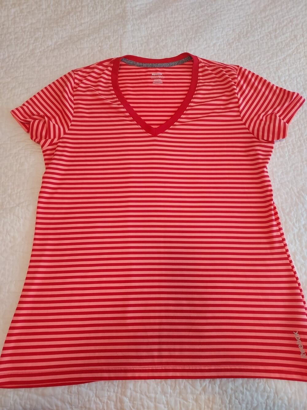 Reebok Knit Shirt womens size XL Striped Logo on hem cap sleeve EUC